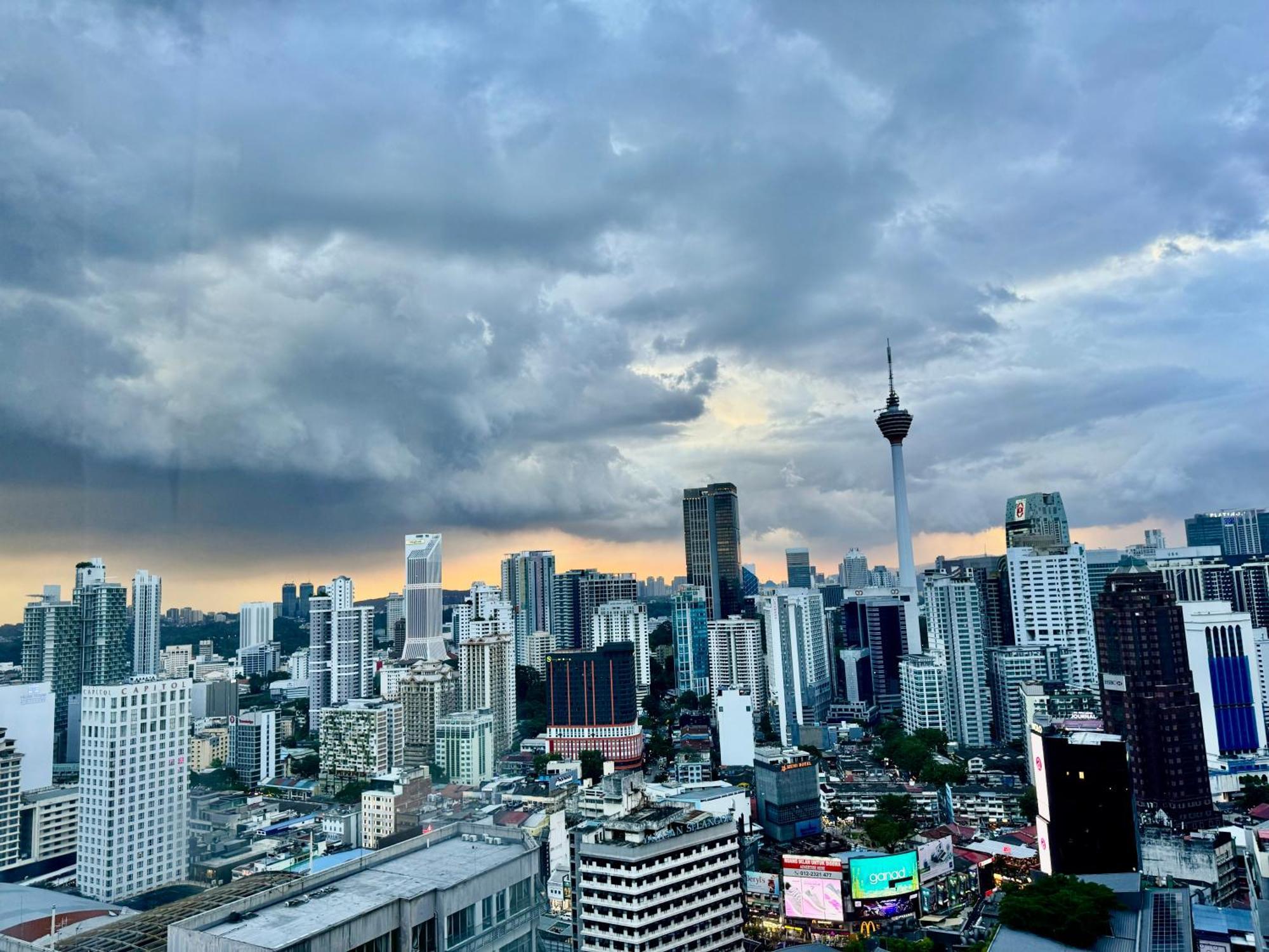 Klcc Suites At Axon By Skypool Kuala Lumpur Exteriör bild
