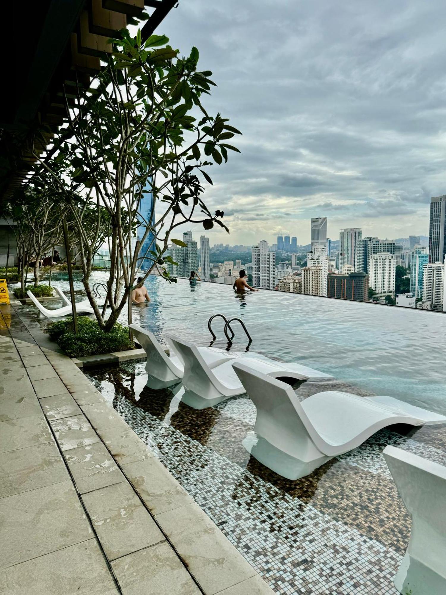 Klcc Suites At Axon By Skypool Kuala Lumpur Exteriör bild
